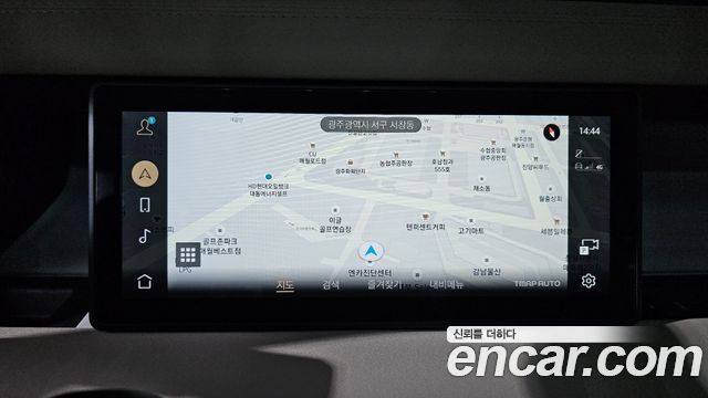 Land Rover Defender 2020 — photo 27