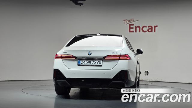 BMW 5-Series 2025 — photo 4