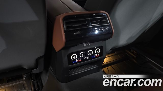 BMW 5-Series 2025 — photo 25