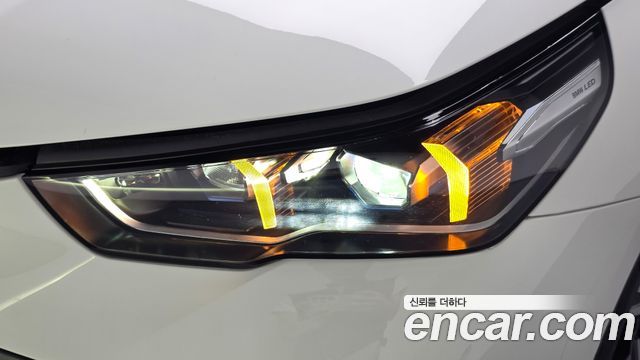 BMW 5-Series 2025 — photo 8
