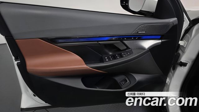 BMW 5-Series 2025 — photo 14