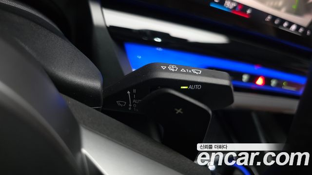BMW 5-Series 2025 — photo 33