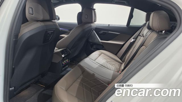 BMW i5 2024 — photo 26