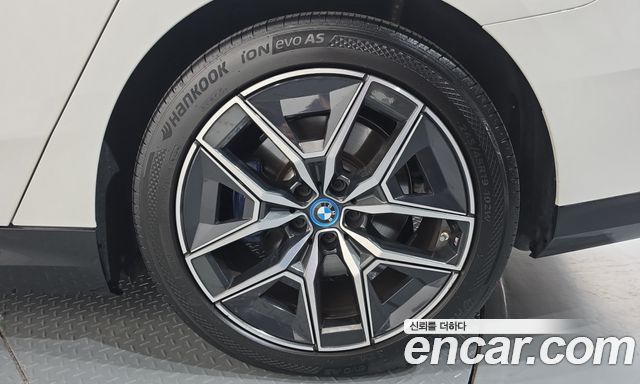 BMW i5 2024 — photo 7
