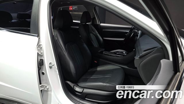Hyundai Sonata 2020 — photo 11