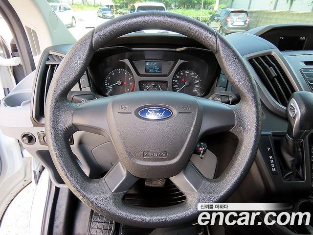 Ford Transit 2016 — photo 9