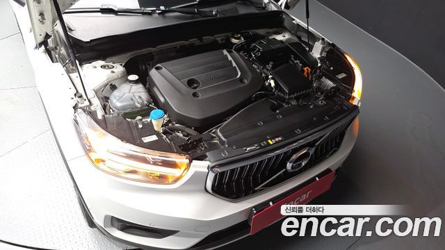 Volvo XC40 2022 — photo 6