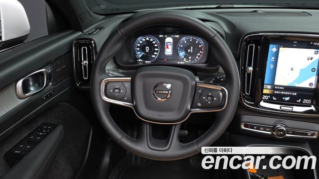 Volvo XC40 2022 — photo 19