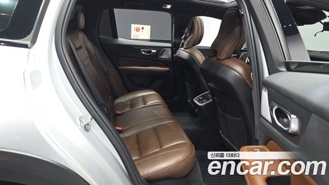 Volvo V60 2021 — photo 18