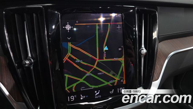 Volvo V60 2021 — photo 21