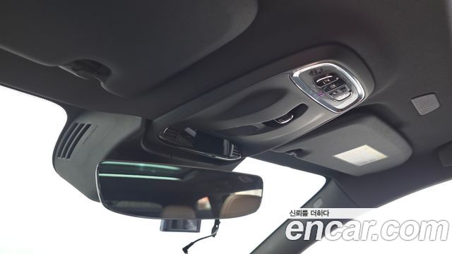 Volvo V60 2021 — photo 28