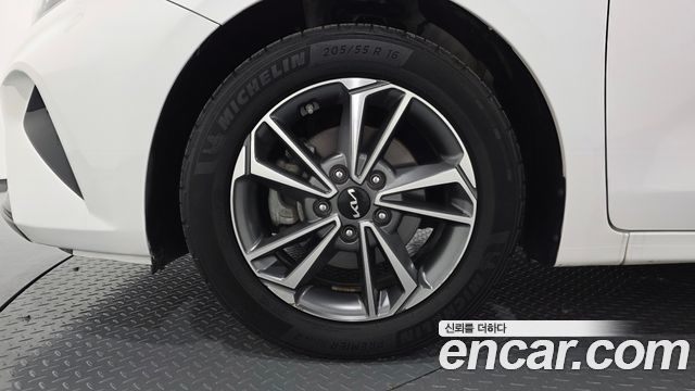 Kia K3 2022 — photo 5
