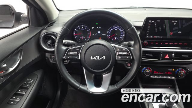 Kia K3 2022 — photo 13
