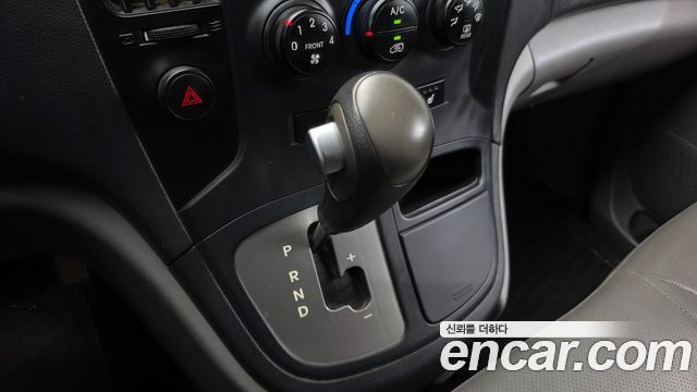 Hyundai Starex 2014 — photo 9
