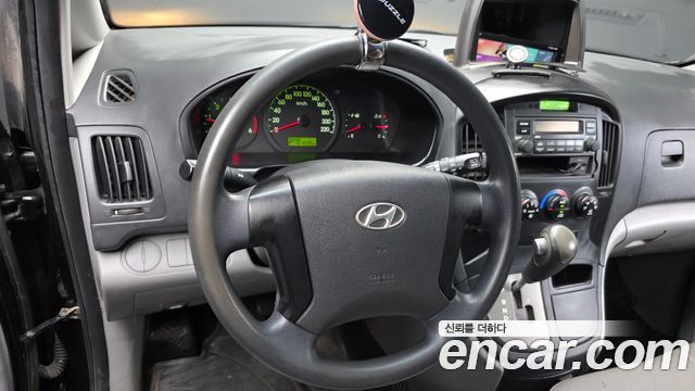 Hyundai Starex 2014 — photo 13