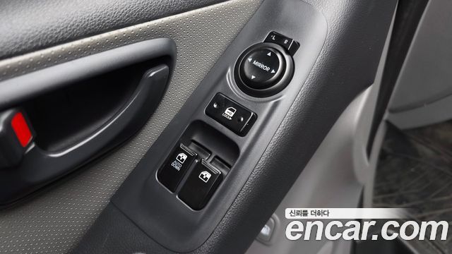 Hyundai Starex 2014 — photo 15