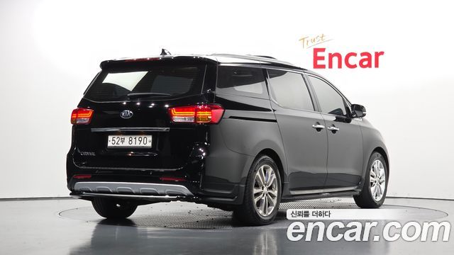 Kia Canival 2018 — photo 2