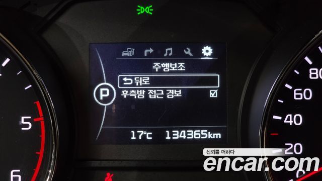 Kia Canival 2018 — photo 22