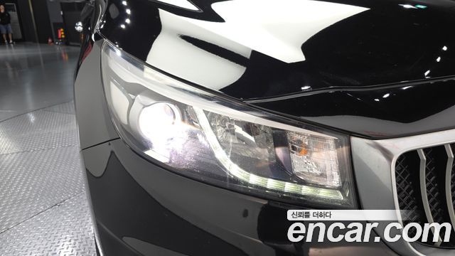 Kia Canival 2018 — photo 8