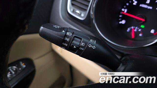 Kia Canival 2018 — photo 27