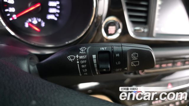 Kia Canival 2018 — photo 28
