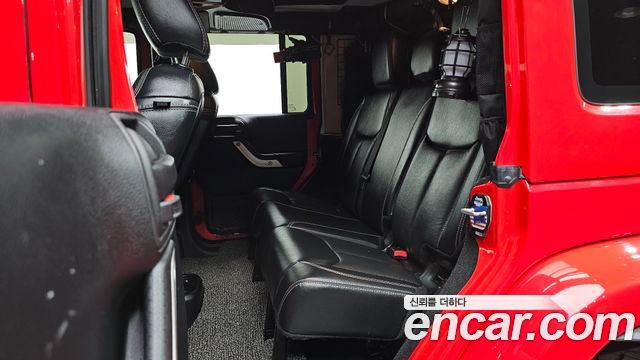 Jeep Wrangler 2017 — photo 11