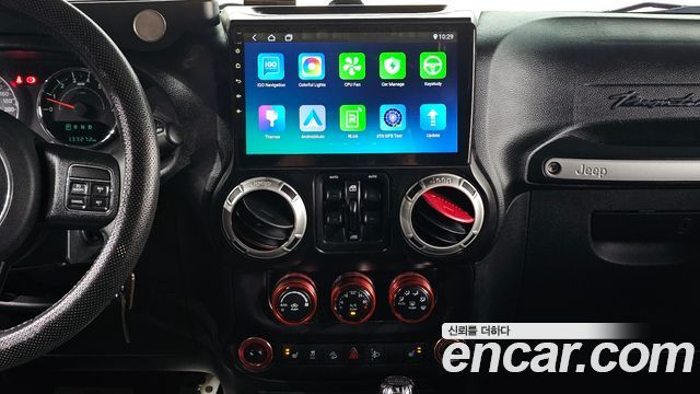 Jeep Wrangler 2017 — photo 13