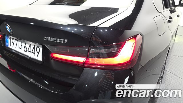 BMW 3-Series 2026 — photo 9