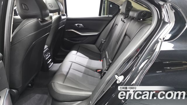 BMW 3-Series 2026 — photo 16