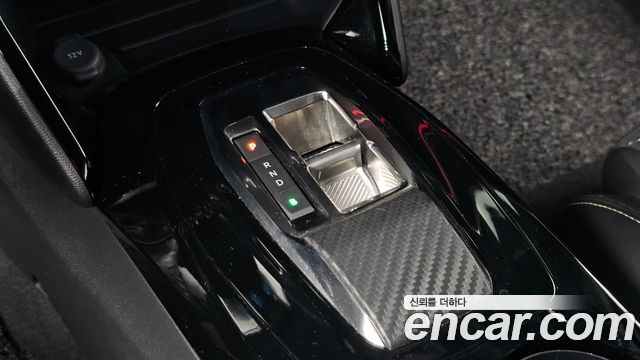 Peugeot 2008 2023 — photo 12