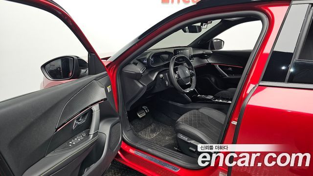 Peugeot 2008 2023 — photo 13