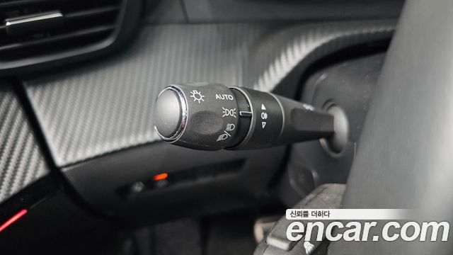 Peugeot 2008 2023 — photo 23