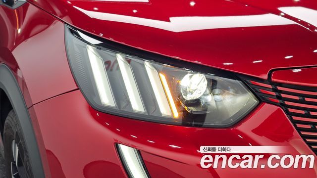 Peugeot 2008 2023 — photo 8