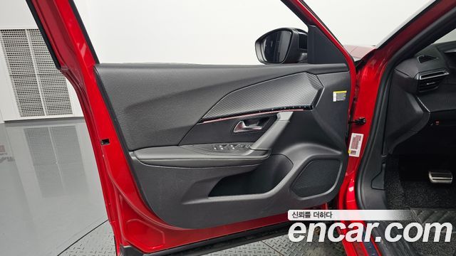Peugeot 2008 2023 — photo 14