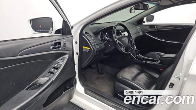 Hyundai Sonata 2014 — photo 13