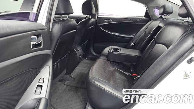 Hyundai Sonata 2014 — photo 18