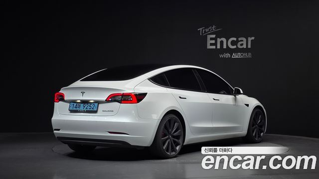 Tesla Model 3 2021 — photo 2