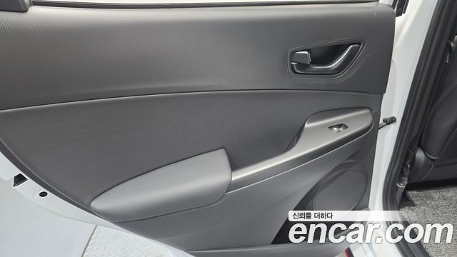 Hyundai Kona 2022 — photo 15
