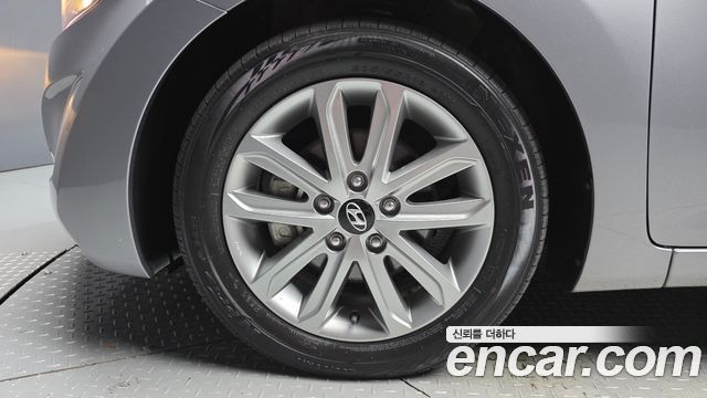 Hyundai AVANTE 2014 — photo 5