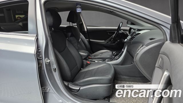 Hyundai AVANTE 2014 — photo 11