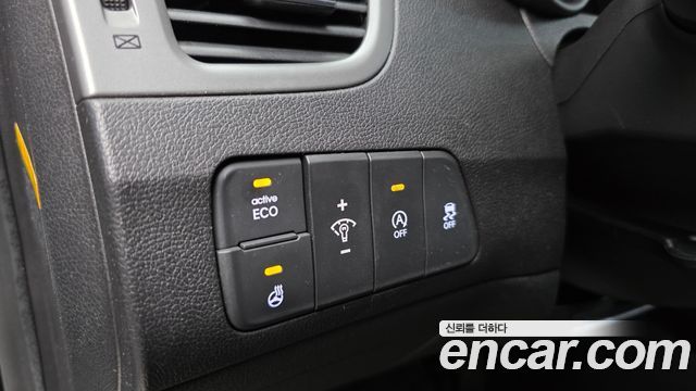 Hyundai AVANTE 2014 — photo 18