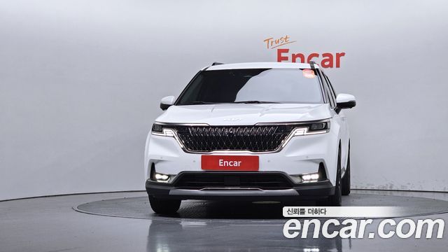 Kia Canival 2023 — photo 3