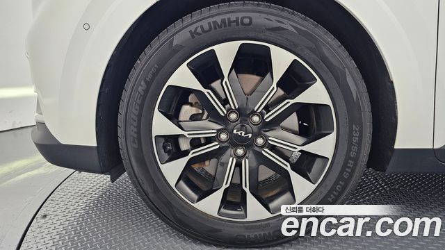 Kia Canival 2023 — photo 5