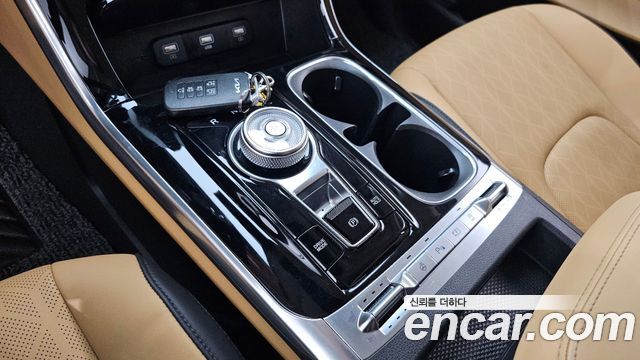 Kia Canival 2023 — photo 12