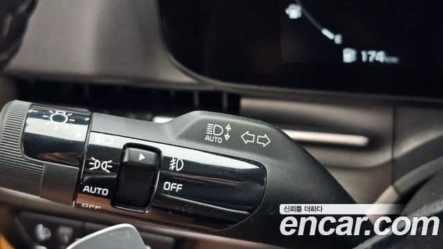 Kia Canival 2023 — photo 30