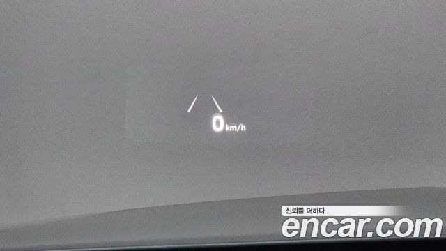 Genesis G90 2019 — photo 20