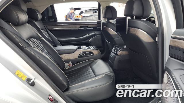Genesis G90 2019 — photo 16