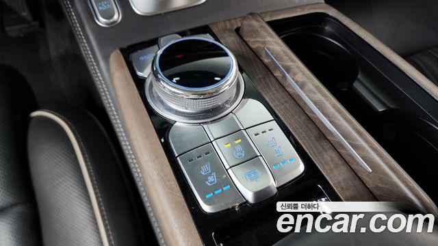 Genesis G90 2019 — photo 27