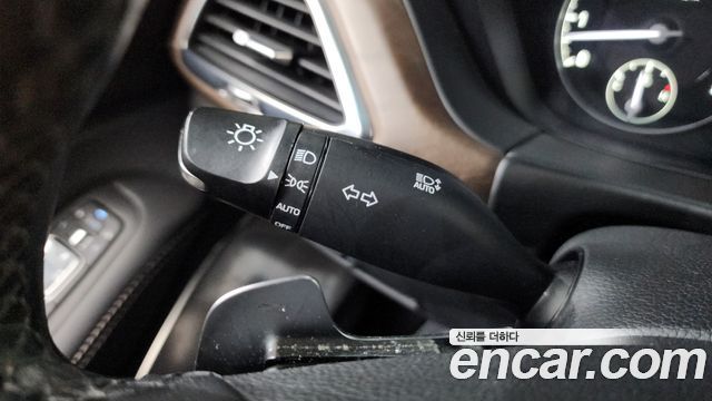 Genesis G90 2019 — photo 37