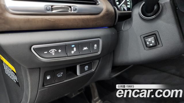 Genesis G90 2019 — photo 40